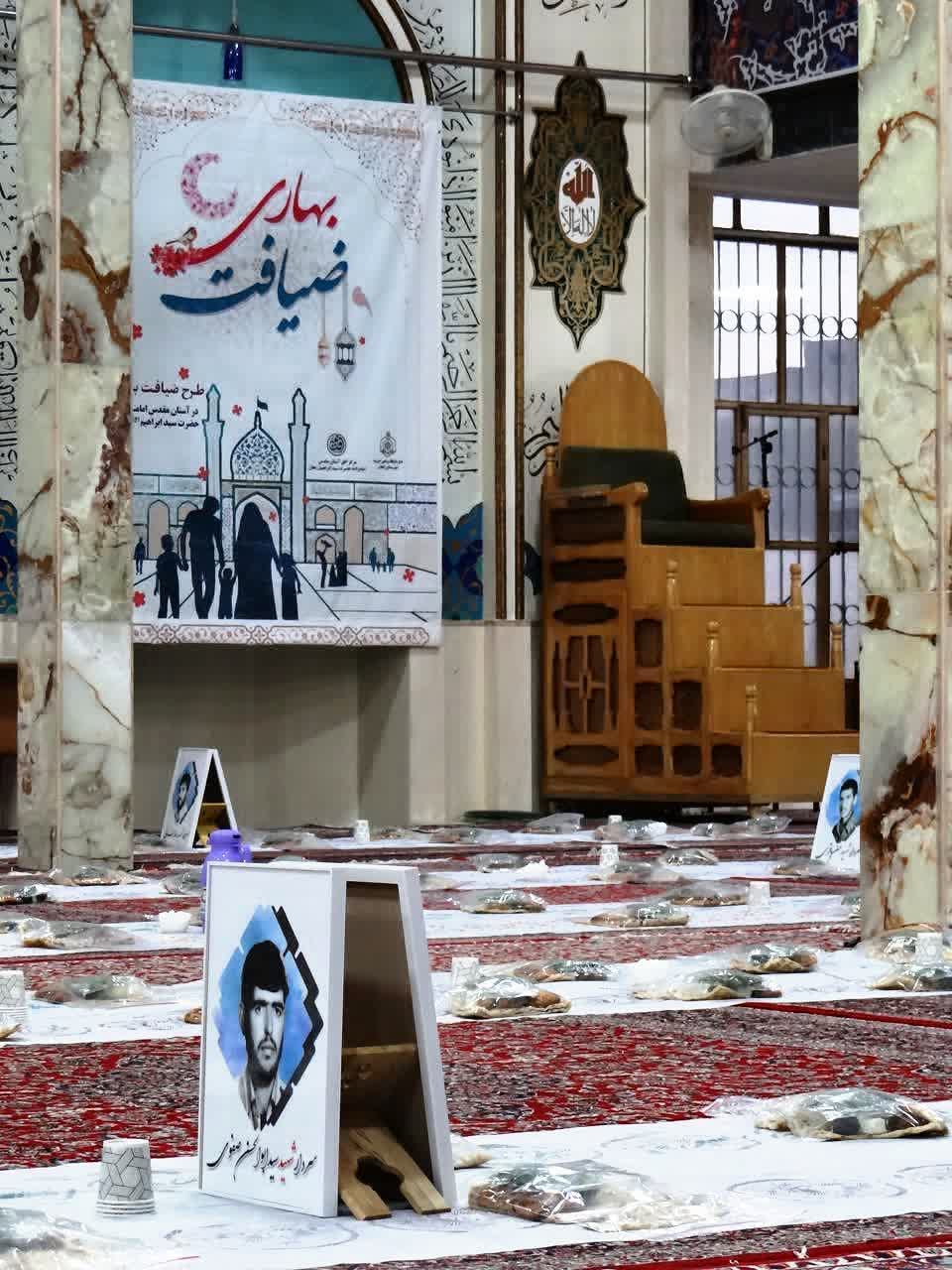 پویش«بفرمایید افطاری» در امامزاده سید ابراهیم(ع) زنجان اجرا می شود