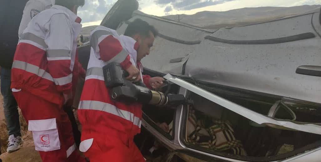 رهاسازی 30 نفر از مصدومان توسط نجاتگران هلال احمر زنجان
