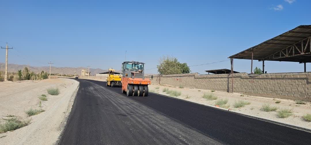 بهسازی آسفالتریزی محور غربی آرامستان زنجان